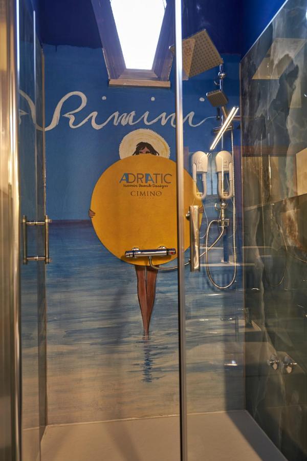 Hotel Adriatica sul Mare Rimini Esterno foto
