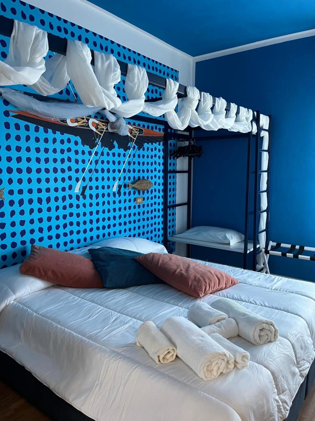 Hotel Adriatica sul Mare Rimini Esterno foto